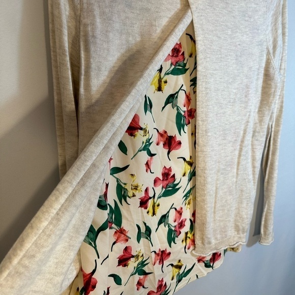 Merona Womens  Sweater Size SP Knit Long Sleeve Flower Fabric Layered Back Tan - Picture 3 of 15